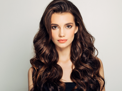 Feines Haar: In 6 Schritten zur Volumenqueen - So sieht die perfekte Pflege-Routine aus