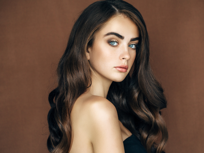 Braune Haare: Diese vegane Maske bringt deine Farbe zum Leuchten - Intensive Pflege für einen strahlenden Glanz