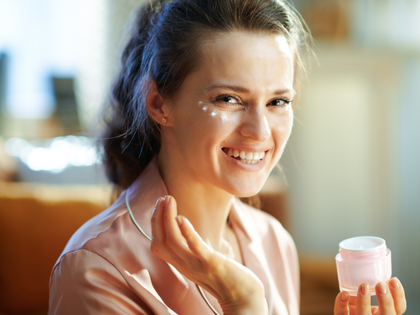 Anti-Aging: Auf diese 7-Euro-Augencreme schwören Frauen ab 40 - ″Als hätte ich 8 Stunden Schlaf bekommen″