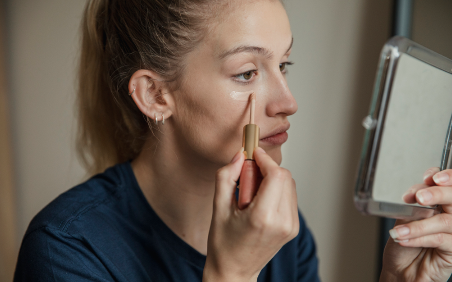 Laut TikTok: Dieser 4-Euro-Concealer ist die absolute Nummer 1 – und der ist ständig ausverkauft!