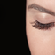 Gesunde Wimpern: Diese Drogerie-Mascara pflegt wie ein Serum - Vitamin B5 und Biotin nähren und stärken die empfindlichen Härchen