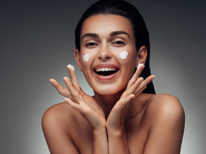 Anti-Aging: Diese Augencreme wirkt Wunder für das ganze Gesicht - Mit Hyaluronsäure, Vitamin CG und E