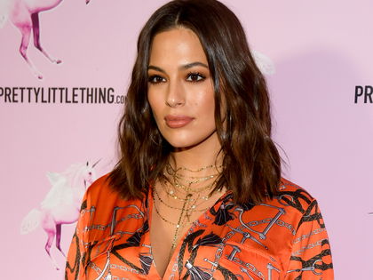 Selbstbräuner: Dieses Face Mist bräunt nicht nur – sondern wirkt Falten entgegen - Selbst Model Ashley Graham schwört darauf