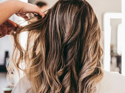 Haar-Trend: DIESE 8-Euro-Kur pflegt wie ein teures Salon-Treatment! - "Wahnsinn, wie die Haare nach der Anwendung glänzen"