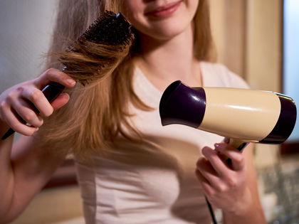 Plattes Haar: Die richtige Volumenbürste für deinen Haartyp - So zauberst du deiner Mähne mehr Fülle