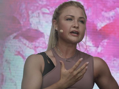 Sophia Thiel: Daran zerbrach ihre Beziehung - "Ich hatte das Gefühl, dass meine Körperform unserer Beziehung schadete"