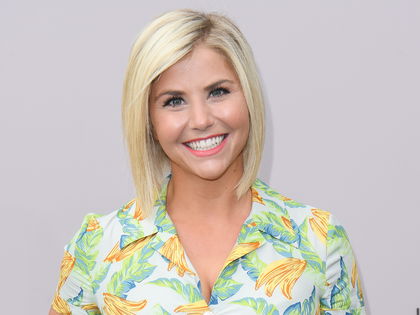 Beatrice Egli: Neues Foto – und alle reden nur über ein Detail - Hier ist nicht nur ihr Tüllkleid der Hingucker