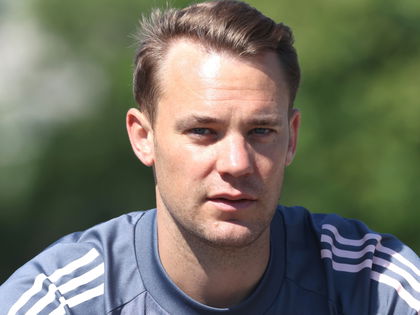 Manuel Neuer: Hier jubeln Freundin Anika und seine Mutter - Seine Familie steht hinter ihm
