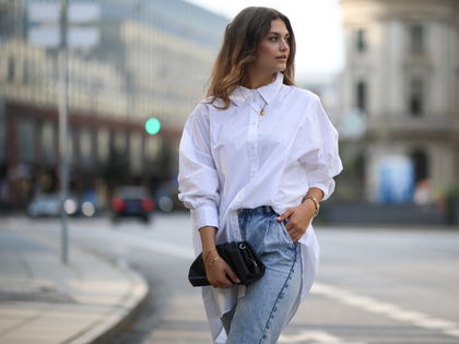 Oversize-Blusen stylen: So setzt du das It-Piece in Szene - Dieses Modell liegt im Trend