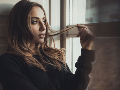 Haarpflege: Dieses Drogerie-Serum versiegelt Spliss effektiv