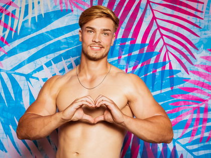 "Love Island": Mit diesem Realitystar ist Philipp jetzt zusammen! - Nur wenige Tage nach seinem Exit hat er schon eine neue Freundin