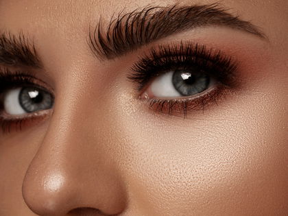 Lange Wimpern: Dieses hormonfreie Serum ersetzt eine Wimpernverdichtung - Mit Koffein und Kurkuma