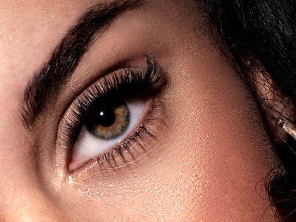 Mascara: Diese 4-Euro-Wimperntusche sorgt für einen Falsche-Wimpern-Effekt