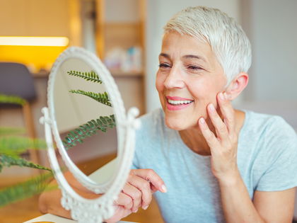 Make-up: Diese Drogerie-Foundation glättet wie ein Anti-Aging-Serum - Ideales Make-up für reife Haut