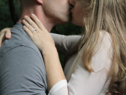 Beziehung: Tragische Liebe! "Bin mit dem Vater meiner besten Freundin zusammen" - Dieses Geheimnis behält sie für sich