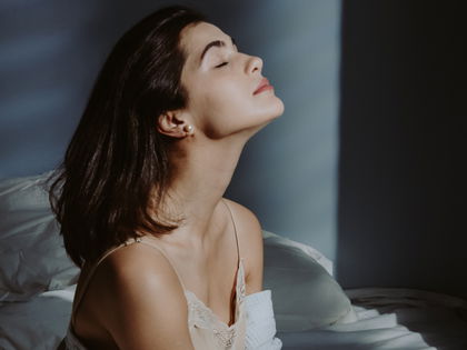 Anti-Aging: Mit dieser Nachtcreme wirkst du locker 5 Jahre jünger - Wunderwaffe gegen Falten, Augenringe und Co.