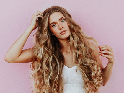 Haarpflege: Dieser Drogerie-Conditioner rettet trockenes Haar sofort - Perfekter Glanz!