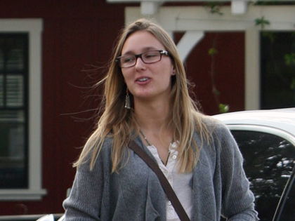 Jasmine Pilchard-Gosnell -Erste Bilder nach Paul Walkers Tod - Sie fuhr am Dienstag zu seinem Haus nach Santa Barbara