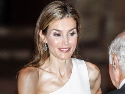 Wird der Druck zu groß? Letizia von Spanien immer knochiger! - Die Königin wirkt im Mallorca-Urlaub erneut sehr zerbrechlich