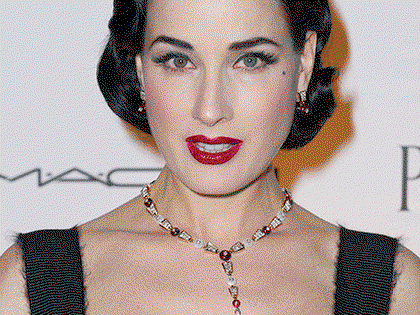 Dita Von Teese bestätigt Trennung von Theo Hutchcraft - 'Ich brauche einen richtigen Mann'