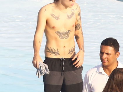 One Direction-Star Harry Styles zeigt seine Tattoos - Es werden immer mehr