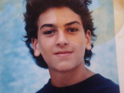 Kindheitsfoto - Elyas M'Barek hatte schon immer Charme - Der Schauspieler teilte den Schnappschuss aus der Kindheit