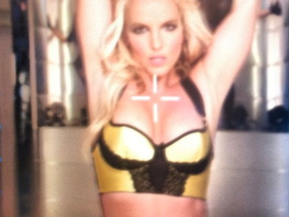 Britney Spears - Sexy Bilder vom neuen Video 'Work Bitch' - Die Sängerin will es wieder wissen - für ihre neue Single zeigt sie viel Haut