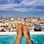 Hässliche Füße? - Annemarie Carpendale erntet Shitstorm - Ein Urlaubsfoto der Moderatorin stößt auf böse Kommentare