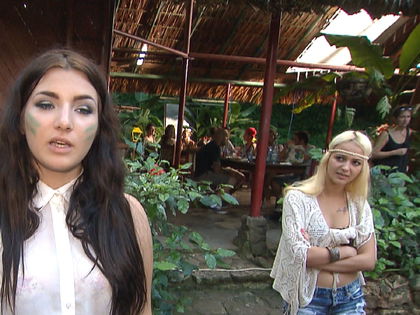 DSDS - Zoff und Prügelei zwischen Anita und Melody - Im Flugzeug und auf Kuba knallt es zwischen den Kandidatinnen