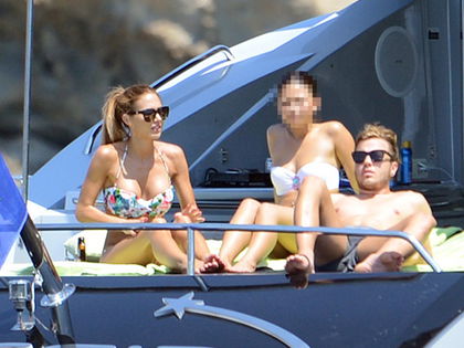 WM-Star Mario Götze - Liebes-Urlaub mit Ann-Kathrin Brömmel - Weltmeisterlicher Jacht-Ausflug auf Formentera