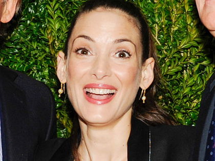 Beauty-OP? Winona Ryder im Grusel-Look bei Premiere - Versteinerte Gesichtszüge auf dem roten Teppich in New York