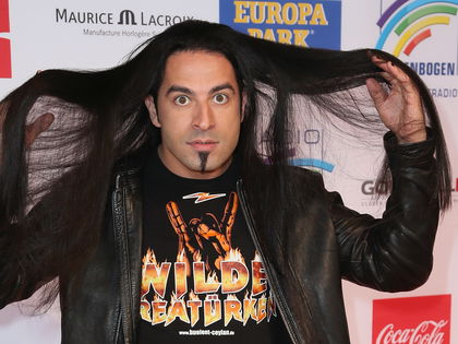 Schnipp, schnapp, Bülent Ceylan hat eine Kurzhaarfrisur - Der Comedian ist kaum wiederzuerkennen