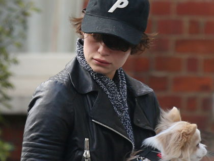 1. Foto - So sehr trauert Pixie Geldof um Schwester Peaches - Die 23-Jährige zeigte sich in London vom Schmerz gezeichnet