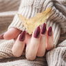 "Cherry Cola Nails": Dieser Maniküre-Trend ist im Herbst ein Muss