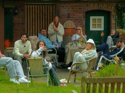 Liebes-Aus im TV? Ein Paar soll sich im "Sommerhaus der Stars" trennen!