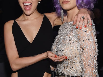 Katy Perry & Miley Cyrus: Busen-Check bei den Grammys - Was hinter den Kulissen geschah...