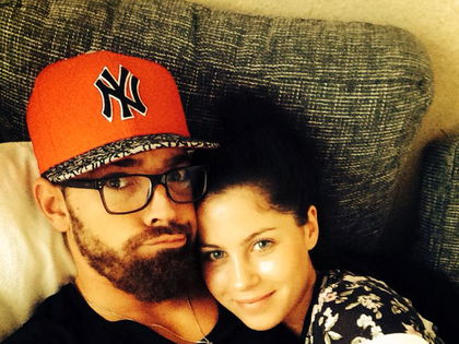So vertraut! Sind „UU“-Valea und Cornelis offiziell ein Paar? - Sie postete erneut ein Foto auf dem die beiden Kuscheln